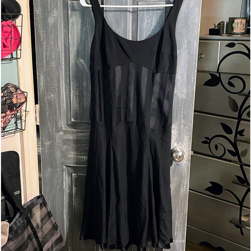 Nicole miller black silk sleeveless midi dress size 12
